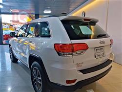 جیپ گراند شیرۆکی